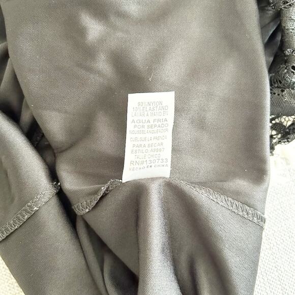 Altar'd State Black 3/4 Bell Sleeve Scoop Neck Lace Overlay Mini Dress Size S - Picture 4 of 6